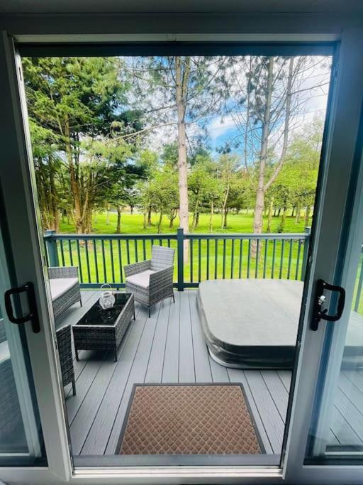 约克Hideaway Retreat With Hot Tub别墅 外观 照片